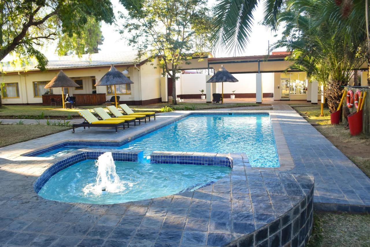 Cresta Botsalo Hotel Palapye Екстер'єр фото