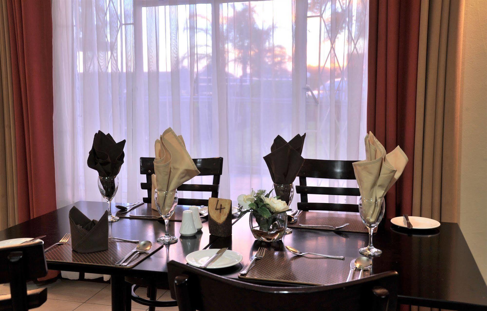 Cresta Botsalo Hotel Palapye Екстер'єр фото