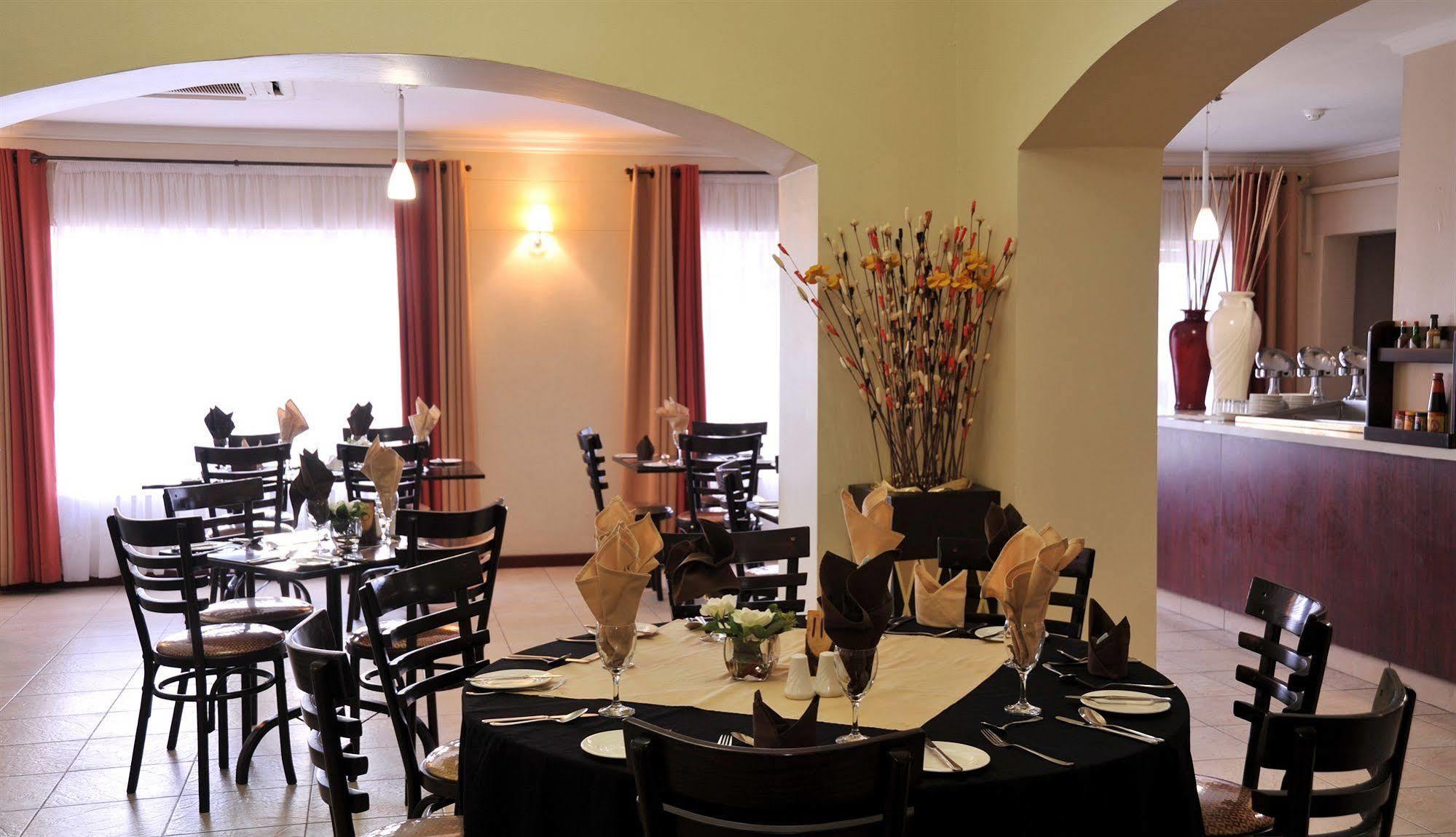Cresta Botsalo Hotel Palapye Екстер'єр фото