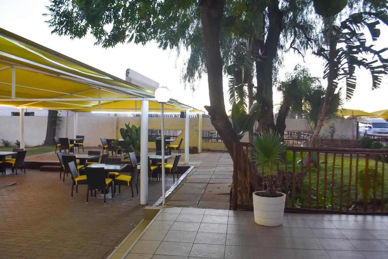Cresta Botsalo Hotel Palapye Екстер'єр фото